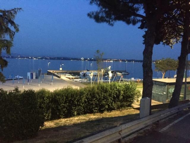Hotel La Favorita Peschiera del Garda Exterior foto